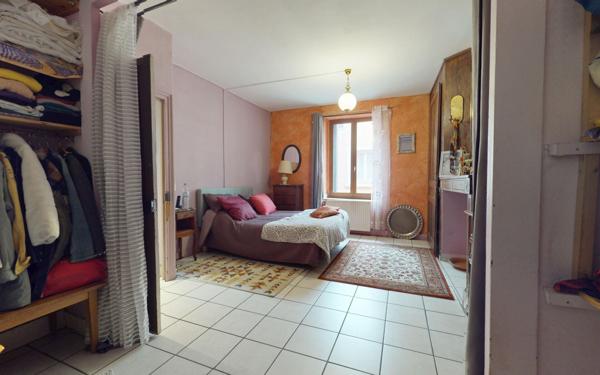 Maison à vendre    5 pièces • 153,25 m2 Neuville-sur-Saône