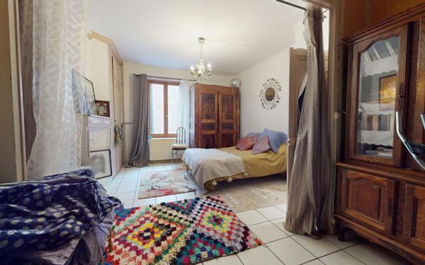 Maison à vendre    5 pièces • 153,25 m2 Neuville-sur-Saône