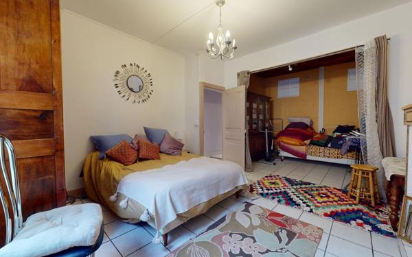 Maison à vendre    5 pièces • 153,25 m2 Neuville-sur-Saône