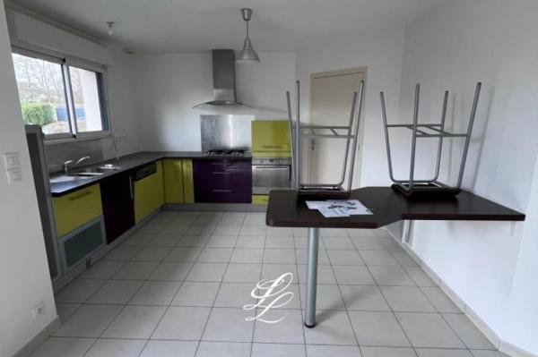 Location - Maison 4 pièces 91 m 2 BADEN (56870)