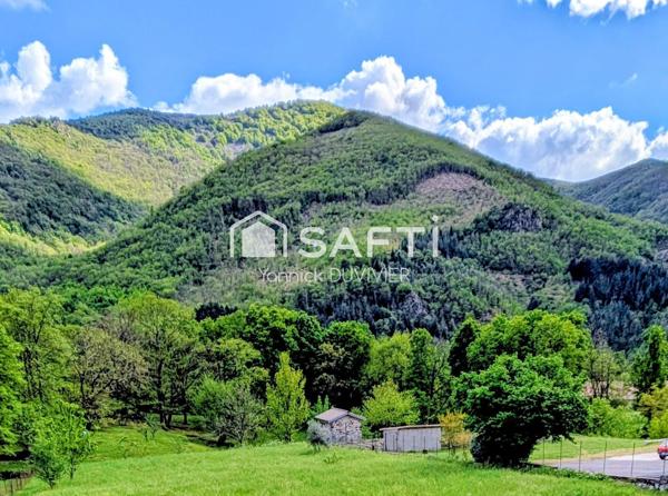 Thueyts – Maison avec vue panoramique et fort potentiel
