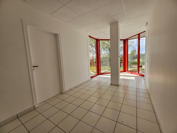 À VENDRE, BUREAUX à DOUVRES-LA-DÉLIVRANDE