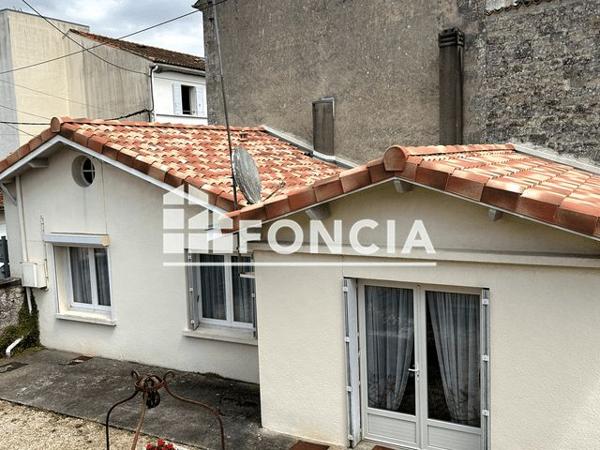 À vendre Maison 3 pièces 164 m² - Jonzac 17500