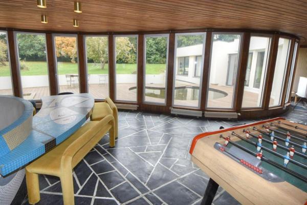 Maison d'architecte  de plain pied de 260 m2 en centre ville