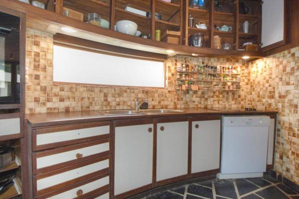 Maison d'architecte  de plain pied de 260 m2 en centre ville