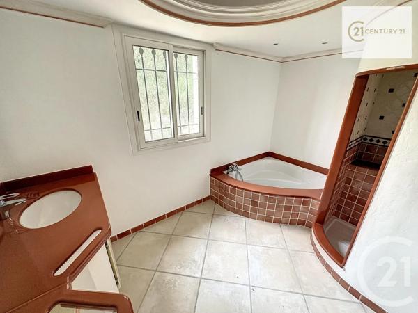 Maison à vendre  6 pièces - 153,76 m 2   LA COLLE SUR LOUP  - 06