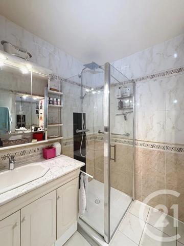 Appartement F3 à vendre  3 pièces - 68,04 m 2   CANNES  - 06