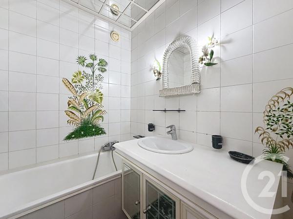 Appartement F3 à vendre  3 pièces - 61,13 m 2   ANTIBES  - 06