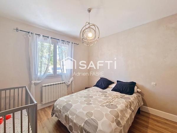 Maison T5  de 140m²  à proximité du centre de Bessières.