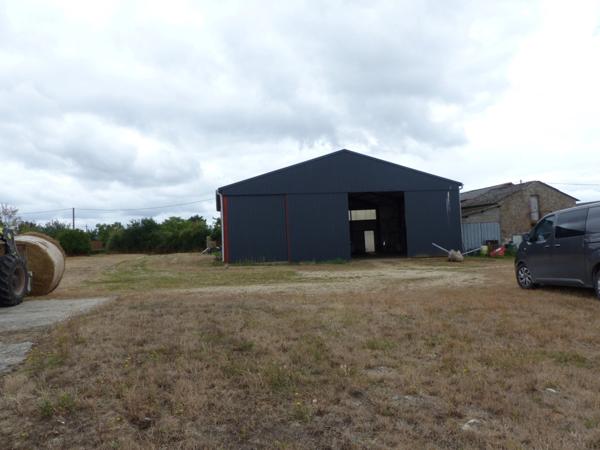 BATIMENTS DE FERME A VENDRE GOURGE (79) TERRAIN 5367 m²