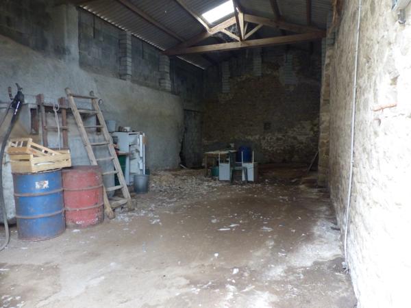 BATIMENTS DE FERME A VENDRE GOURGE (79) TERRAIN 5367 m²