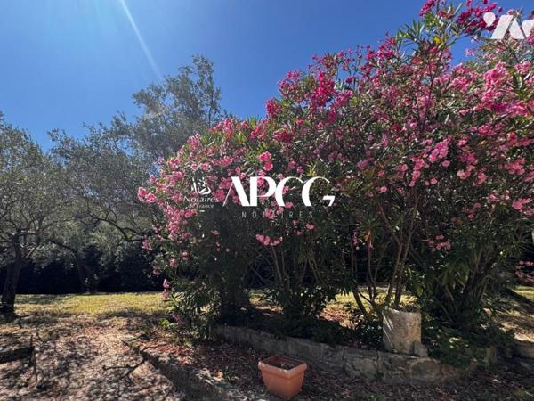 VILLA VUE SPLENDIDE AVEC PISCINE GARAGE CAVE ET TERRAIN NYONS 