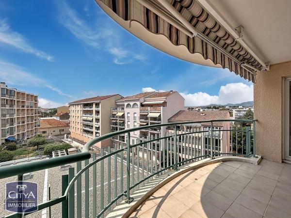Appartement à vendre 3 pièces 72.25m² Saint-Raphaël (83700)