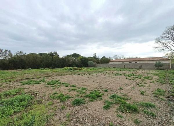 TERRAIN VIABILISÉ - 628M2 - LIGNAN SUR ORB