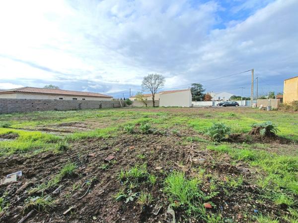 TERRAIN VIABILISÉ - 628M2 - LIGNAN SUR ORB