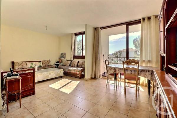 Appartement T4 à vendre  4 pièces - 83,95 m 2   FREJUS  - 83