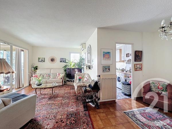 Appartement T4 à vendre  4 pièces - 83,95 m 2   FREJUS  - 83