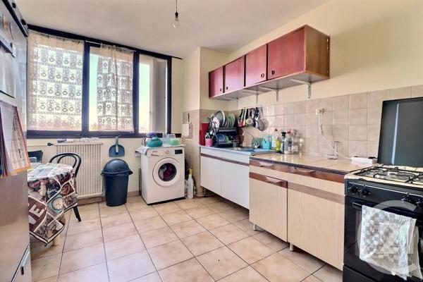 Appartement T4 à vendre  4 pièces - 83,95 m 2   FREJUS  - 83