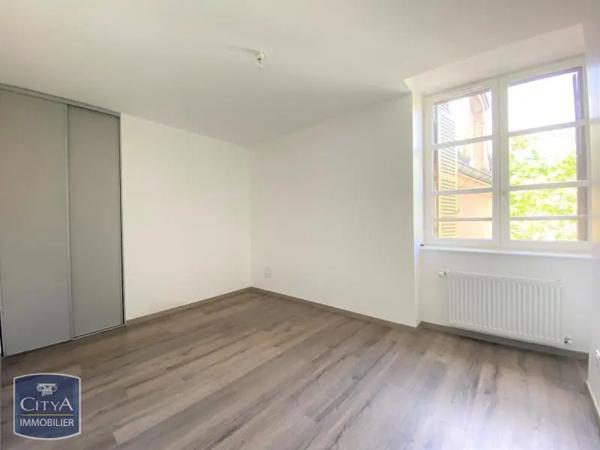 Appartement à louer 5 pièces 103.57m² Mâcon (71000)
