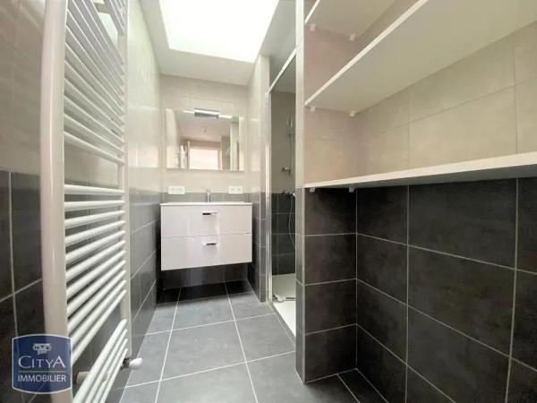 Appartement à louer 5 pièces 103.57m² Mâcon (71000)