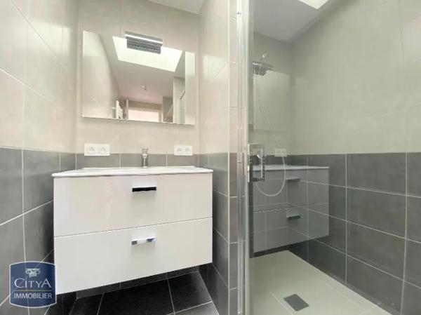 Appartement à louer 5 pièces 103.57m² Mâcon (71000)