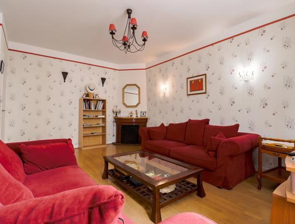 Grande maison de village 5 chambres avec jardin – Centre de Lacaune