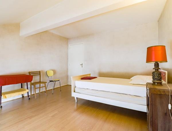 Grande maison de village 5 chambres avec jardin – Centre de Lacaune