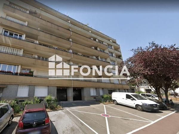 Location Appartement 2 pièces 52.3 m² - 64 RUE DE PARIS Joinville Le Pont 94340