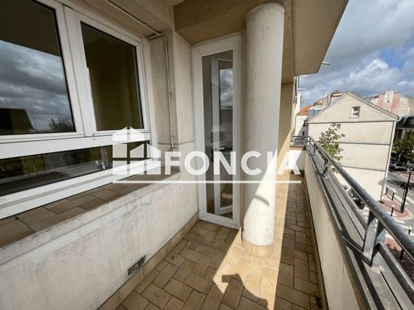Location Appartement 2 pièces 52.3 m² - 64 RUE DE PARIS Joinville Le Pont 94340