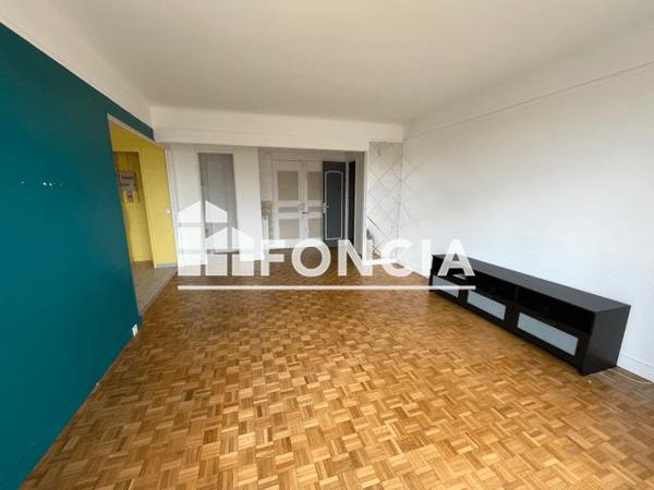 Location Appartement 2 pièces 52.3 m² - 64 RUE DE PARIS Joinville Le Pont 94340