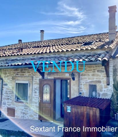 Petite maison en pierre / meublée