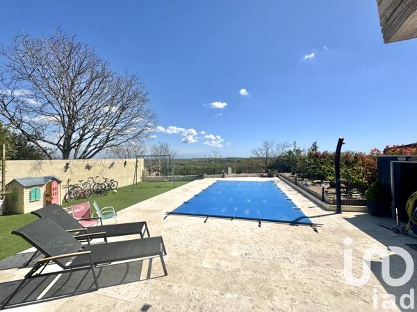 Maison 5 pièces de 115 m² à Saint-Gilles (30800)