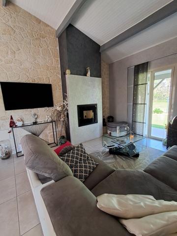 Agen, maison avec jardin, piscine et garage