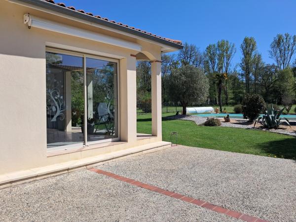 Agen, maison avec jardin, piscine et garage