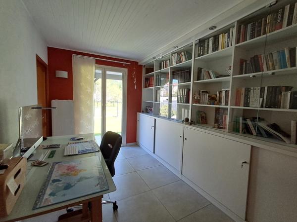 Agen, maison avec jardin, piscine et garage