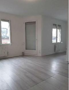 Appartement T2 avec balcon en résidence à Louer -76500 Elbeuf - Réf LAUR-2E-24