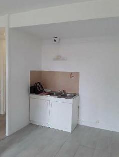 Appartement T2 avec balcon en résidence à Louer -76500 Elbeuf - Réf LAUR-2E-24