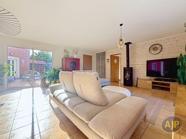 Maison à vendre Sainte Pazanne - 6 pièces, 141m² avec 5 chambre(s) à 395 200€ - AJP Immobilier Sainte-Pazanne