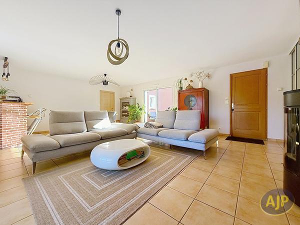 Maison à vendre Sainte Pazanne - 6 pièces, 141m² avec 5 chambre(s) à 395 200€ - AJP Immobilier Sainte-Pazanne