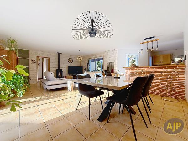 Maison à vendre Sainte Pazanne - 6 pièces, 141m² avec 5 chambre(s) à 395 200€ - AJP Immobilier Sainte-Pazanne