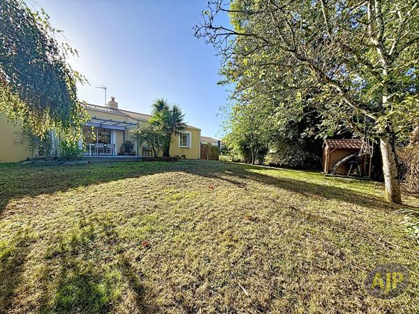 Maison à vendre Sainte Pazanne - 6 pièces, 141m² avec 5 chambre(s) à 395 200€ - AJP Immobilier Sainte-Pazanne