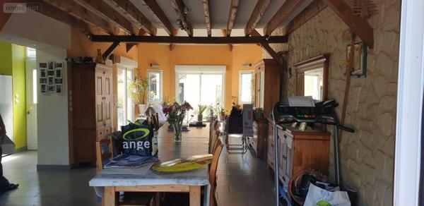 Maison restaurée à vendre à La Suze-sur-Sarthe dans la Sarthe (72210), ref : 72119-1553