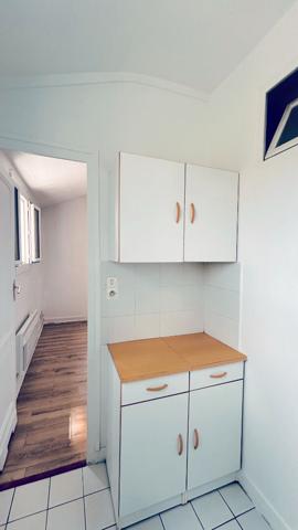 A LOUER APPARTEMENT DE TYPE 2 - BORDEAUX QUARTIER CHARTRON - PLACE PICARD , Bordeaux