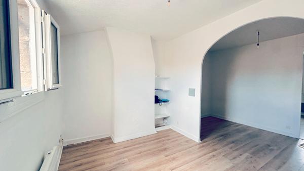 A LOUER APPARTEMENT DE TYPE 2 - BORDEAUX QUARTIER CHARTRON - PLACE PICARD , Bordeaux