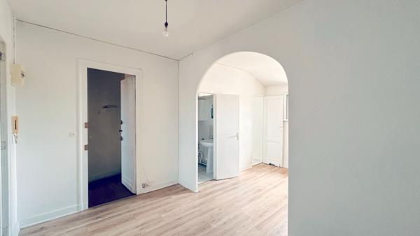 A LOUER APPARTEMENT DE TYPE 2 - BORDEAUX QUARTIER CHARTRON - PLACE PICARD , Bordeaux