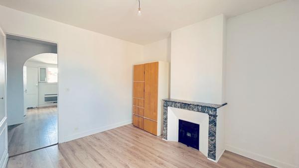 A LOUER APPARTEMENT DE TYPE 2 - BORDEAUX QUARTIER CHARTRON - PLACE PICARD , Bordeaux