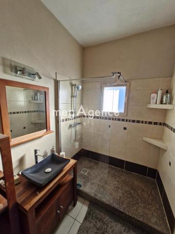 Maison à PIERRE-BENITE, 69310 - 4 pièces 91m²