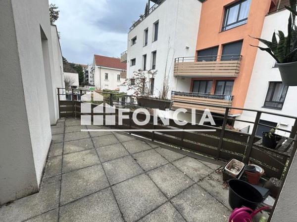 Location Appartement 2 pièces 47.4 m² - 22 RUE DES ALOUETTES Lyon 69008