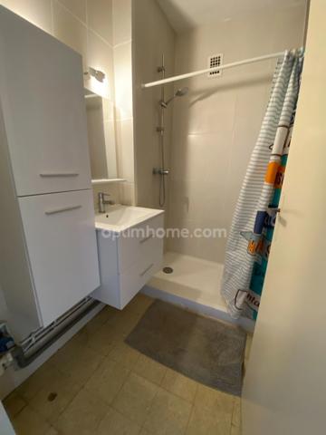 Appartement meublé loué en CENTRE VILLE de Dijon. à 2 pas du lycée Saint -Joseph/Facs