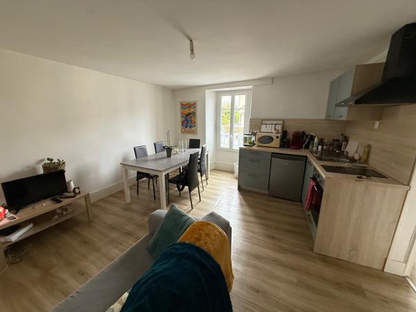 Appartement
                                                                                                                                                                                                                                                                                                                        2 pièce(s)                                                                                                                                                                                                          1 chambre(s)                                                                                                                                                                                                          40  m²